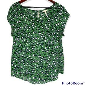 Joie 100% Silk Green Cheetah Print Short Sleeve Cap Sleeve Blouse Size Large
